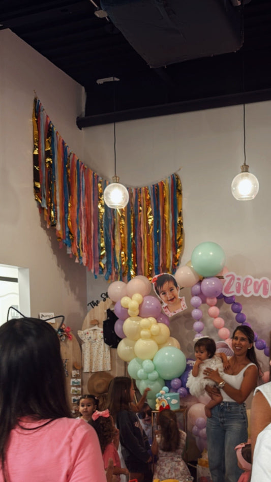 #4 Signature Confetti Party